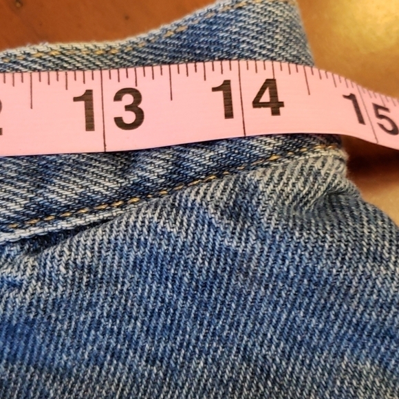Lee Y2K Denim High Rise Shorts EUC 29x9.5 W8 - Picture 5 of 10